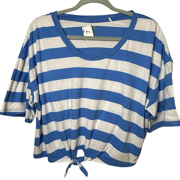 Levi's Blue and White Striped Crop Top - Picture 1 of 3